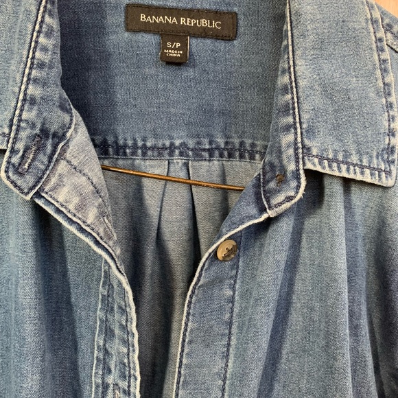 Banana Republic Denim Shirt - Picture 2 of 6